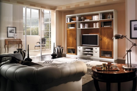 soggiorno  con porte intarsiate