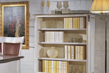 libreria bianca intagliata