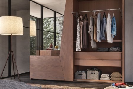 armadio-legno-frassino-massello-color-castagna-1