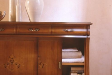 credenza noce con  intarsio