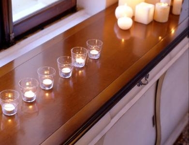 credenza scorrevole laccata bianca consumata