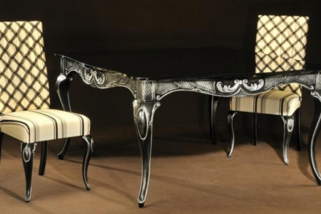 tavolo con piano in cristallo