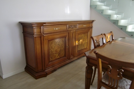credenza intarsiata