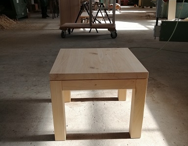 Tavolino quadrato