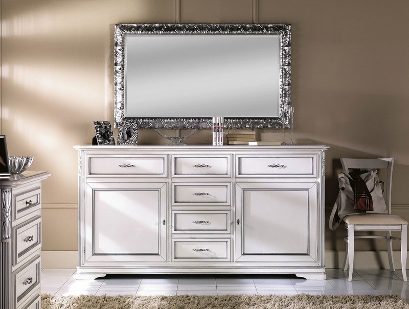 Credenza in stile classico